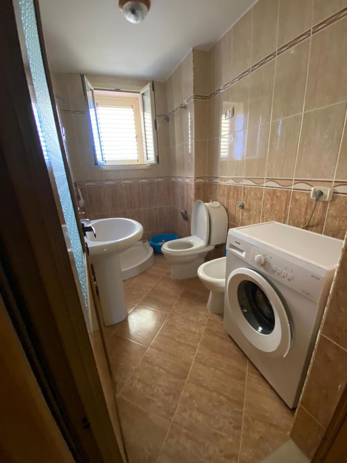 Alti Holiday Apartments One أوريكوم المظهر الخارجي الصورة